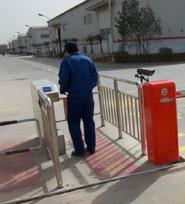 人行通道刷卡道閘系統安裝